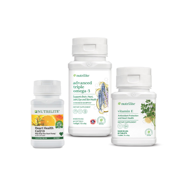 Thành phần và công nghệ nổi bật với chiết xuất đậu trắng, đậu nành, minh họa công nghệ tự nhiên.