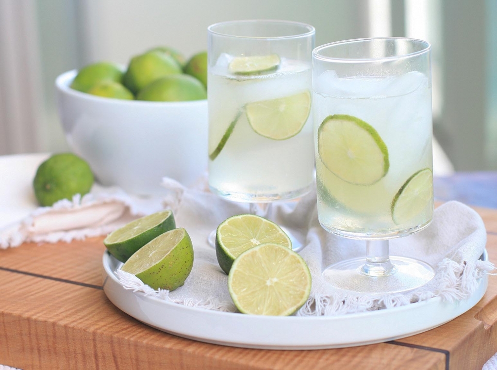 Nước chanh muối bù điện giải đơn giản