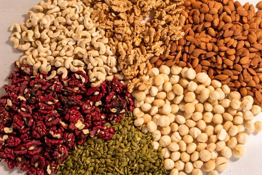 Các loại hạt như hạnh nhân và óc chó tăng cường magie