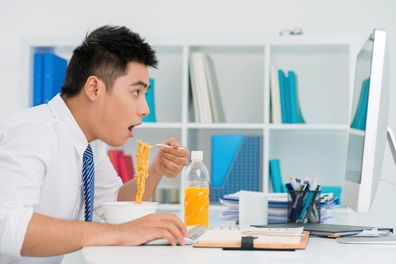 Người Bận Rộn, Ăn Uống Thiếu Khoa Học